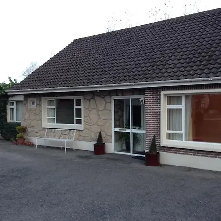 Oda ve Kahvaltı Rodini 3*